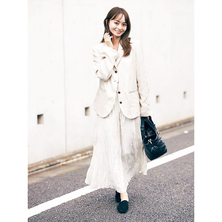 スタイリスト丸林広奈さんの真っ白コーデ