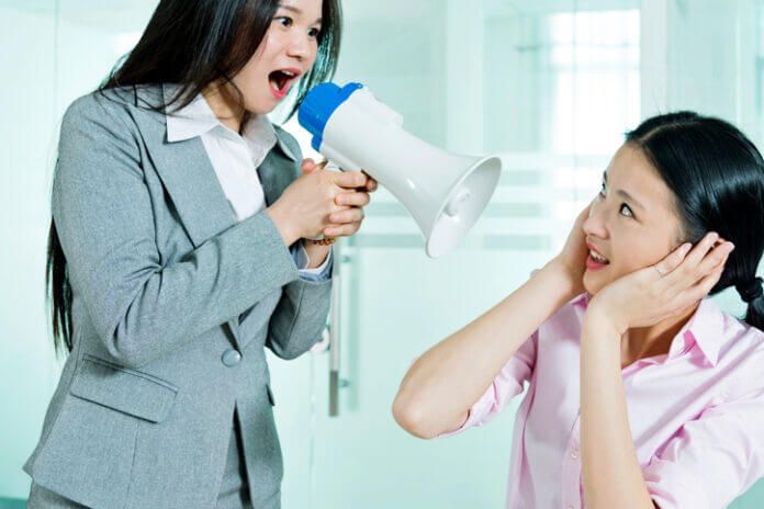 深入りするのは危険…「本当に性格が悪い人」の特徴9つ