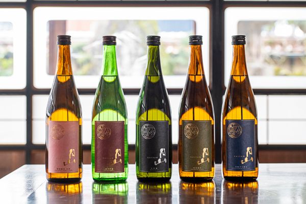 キャンパーに大人気！職人が作る魅力的なギアや食事とは？