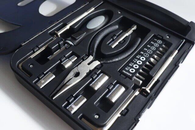 ダイソー 工具セット（スマイル型、21in1） セット内容