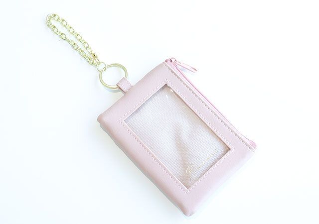 キャンドゥ CA推しパスケースPK デザイン