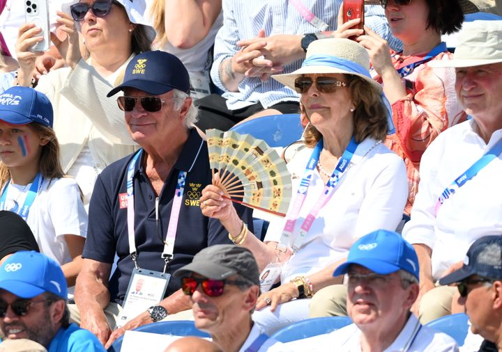 パリオリンピック、スウェーデンのグスタフ国王、シルヴィア王妃/Carl XIV Gustaf, King of Sweden and Silvia, Queen of Sweden, attend the Jumping Individual Final on day eleven of the Olympic Games Paris 2024 at Chateau de Versailles on August 06, 2024 in Paris, France. 