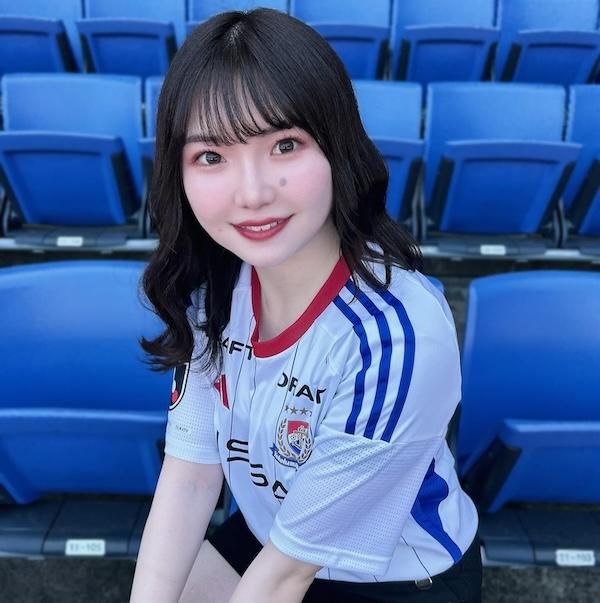 極寒の中号泣も…女神サポの「サッカー観戦とスタグルの楽しみ方」