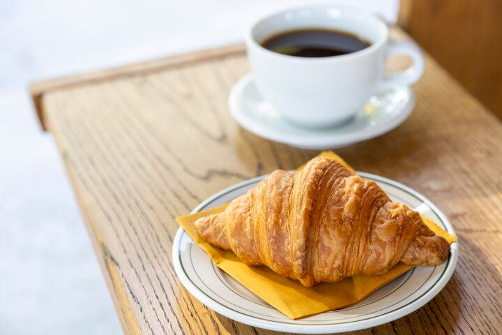 軽井沢の爽やかな森の中で読書とグルメを楽しむひととき♪「軽井沢コモングラウンズ」へ