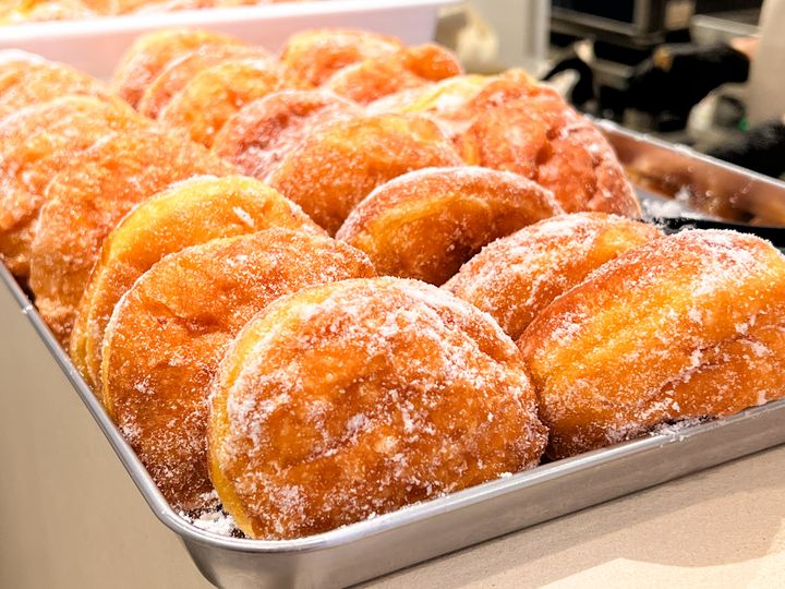 「PURPLE COFFEE」の揚げたて生ドーナツ