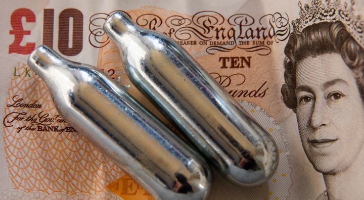 違法な笑気ガス吸引動画が流出…トッテナム選手が謝罪 「著しい判断力の欠如」