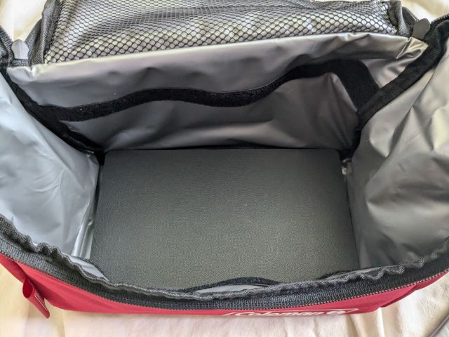 ポーチ仕切り無し