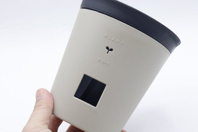 ダイソー 鉢 底面吸水