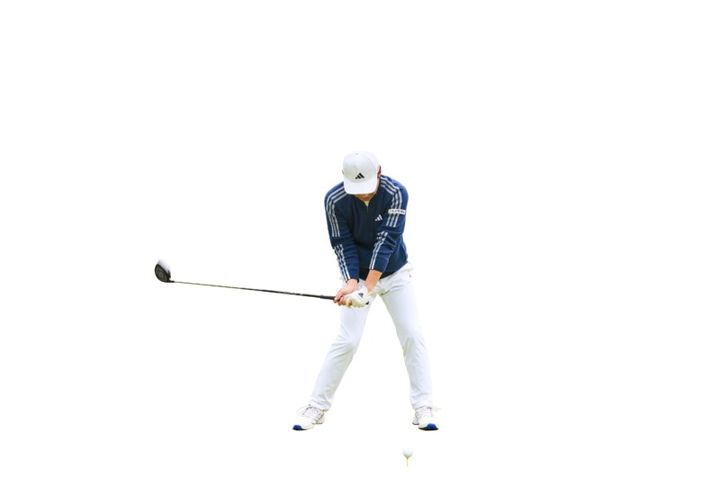 ドライバーの正しい構え方とは？ボール位置や握りをプロコーチ解説！