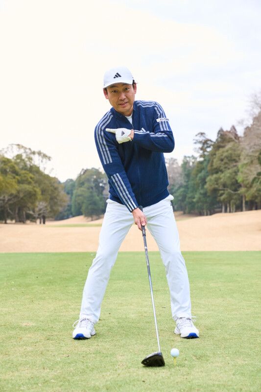 ドライバーの正しい構え方とは？ボール位置や握りをプロコーチ解説！