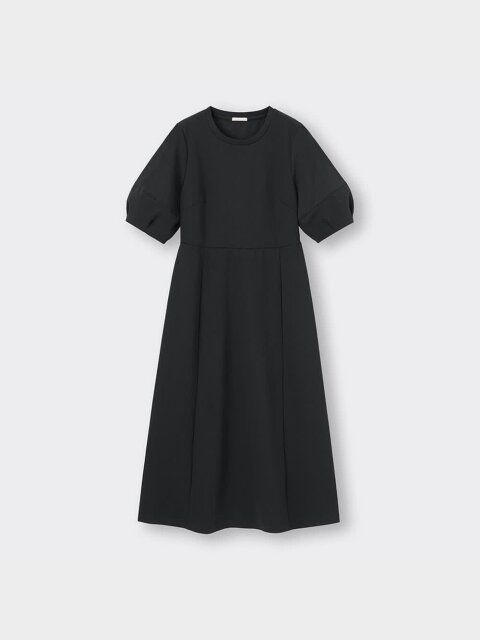 GUのランタンスリーブワンピース