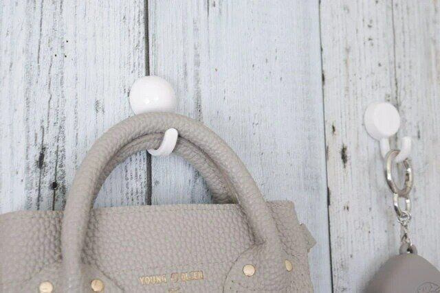 ダイソー ハンマーで軽くたたくだけフック 使用例