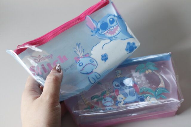 ダイソー 舟型ポーチ（スティッチ） デザイン 2種