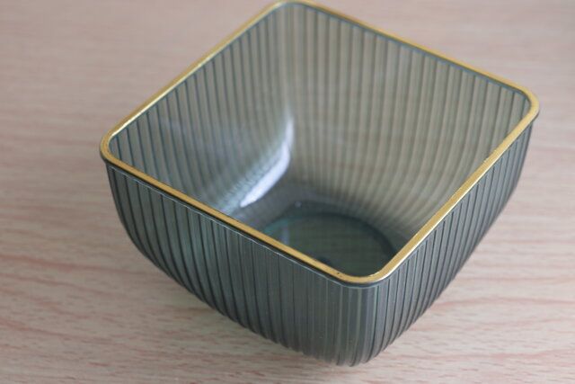 セリア 箔押しラインスクエア小鉢 モスグリーン