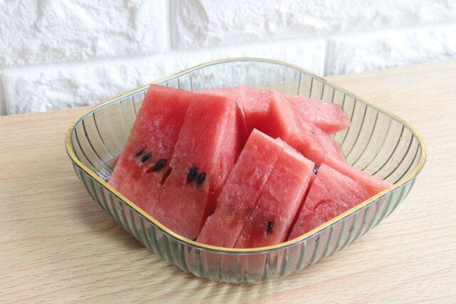 セリア 箔押しラインスクエアボウル モスグリーン 使用例