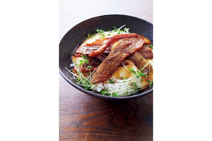 豚バラ照り焼きとろろ丼