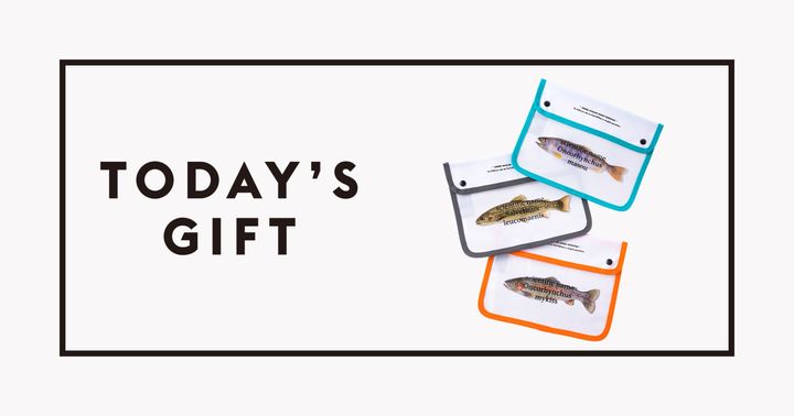 〈WEEKENDER〉のポーチ