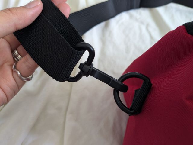 ショルダーストラップ