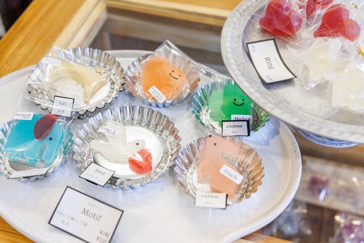 まるでキラキラ輝く宝石♪ 東京・吉祥寺「シャララ舎」の琥珀糖に魅せられて