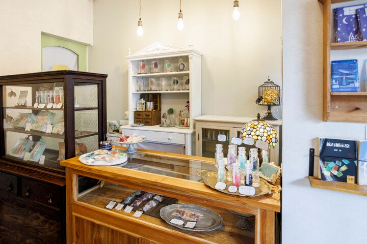 まるでキラキラ輝く宝石♪ 東京・吉祥寺「シャララ舎」の琥珀糖に魅せられて