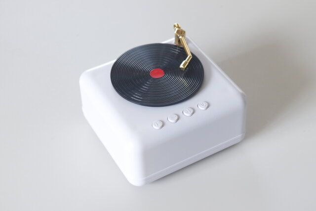 ダイソー レトロスピーカー（レコードプレーヤー型）