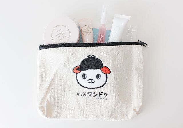 キャンドゥ ワンドゥ刺繍ポーチ 収納力