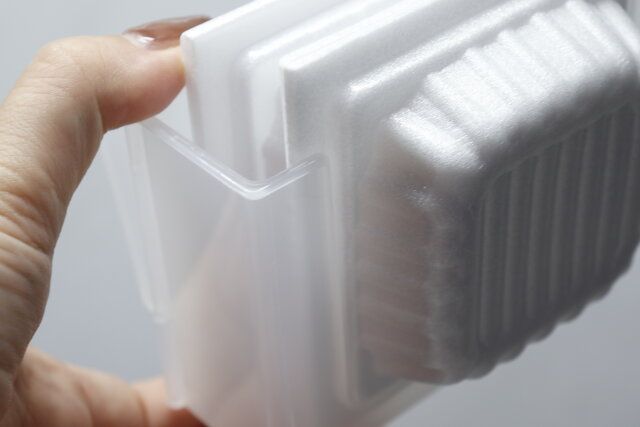 ダイソー 納豆パックがピッタリ入る冷蔵庫収納ホルダー 使用例