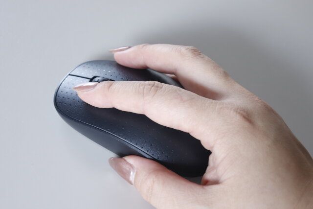 ダイソー 無線マウス（乾電池式、3ボタン、ドット） 使用感