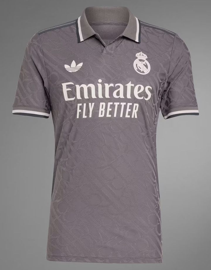 “三つ葉”が復活！レアル・マドリーが新サードユニフォームを発表 「モノグラム」が高級感あるデザイン