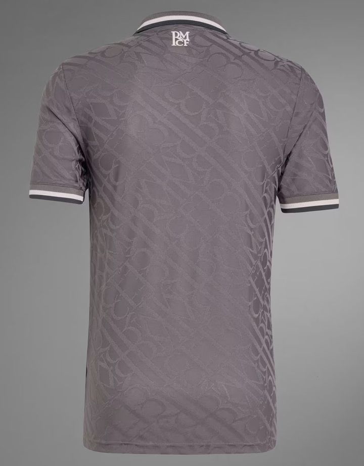 “三つ葉”が復活！レアル・マドリーが新サードユニフォームを発表 「モノグラム」が高級感あるデザイン