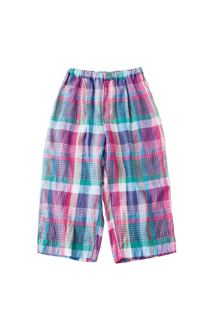 リネン素材で、セットアップにも。