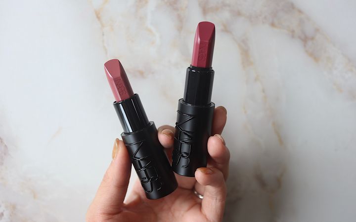 NARSの「エクスプリシット リップスティック」を全色スウォッチ！イエベ、ブルベ別のおすすめも紹介