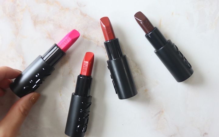 NARSの「エクスプリシット リップスティック」を全色スウォッチ！イエベ、ブルベ別のおすすめも紹介