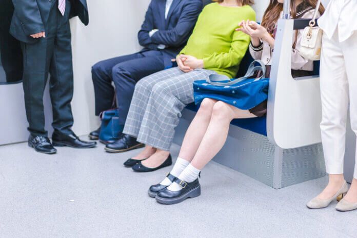 いくら美人でも無理… 日本人として知っておきたい最低限のマナー6選