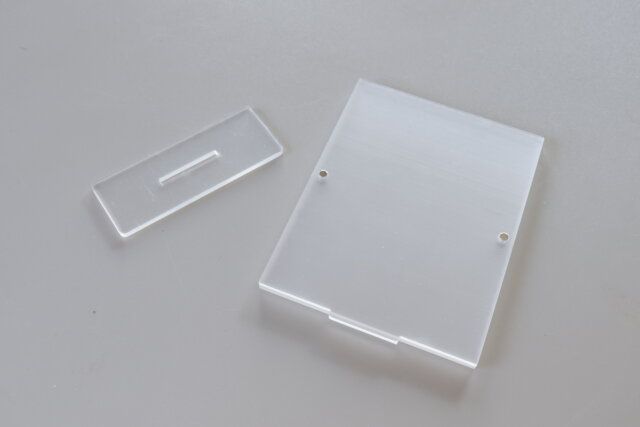 セリアのクリアなアクリルフレームスタンド 7.5×10cm