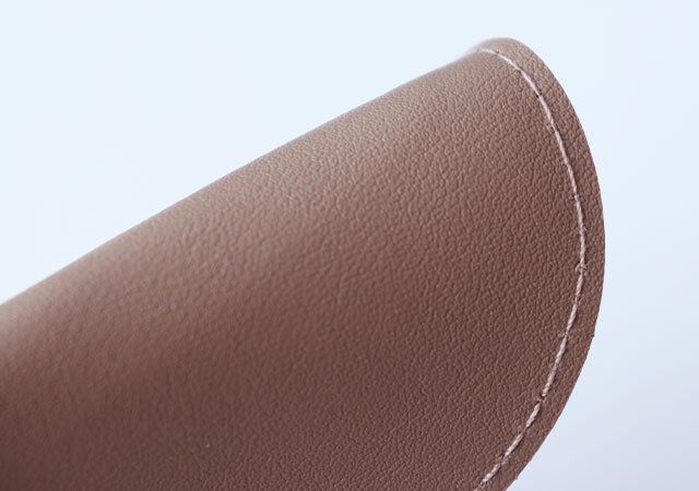 キャンドゥ 合皮コインケースリング付ベア型 素材