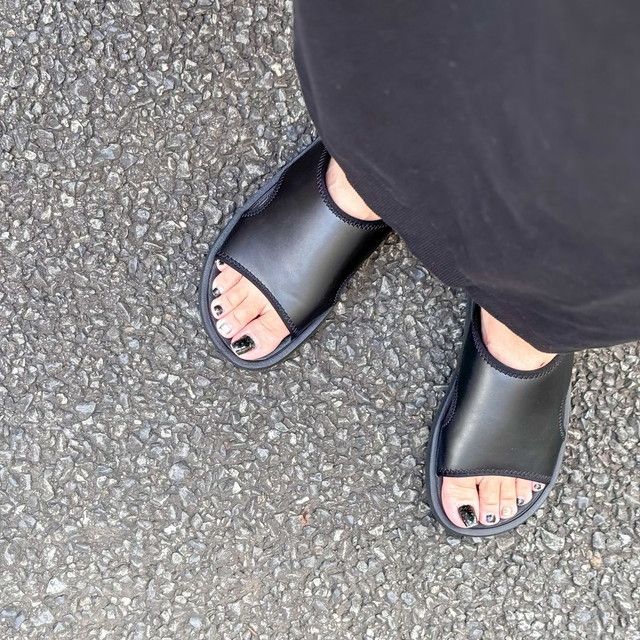 スライドサンダル