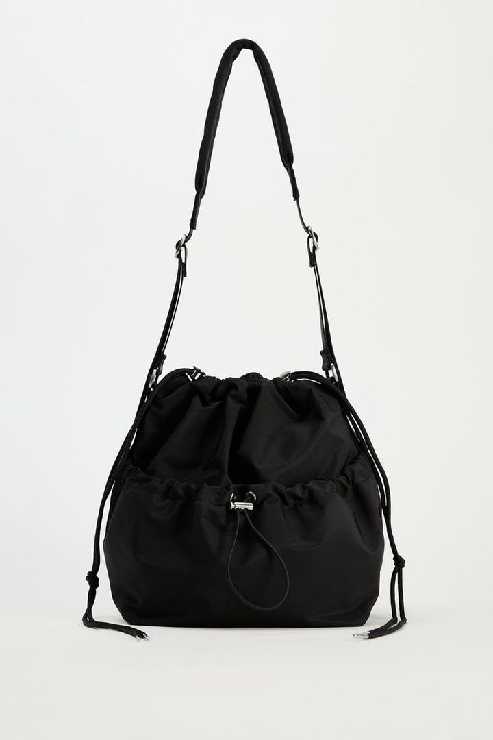 画像2: 出典：ZARA