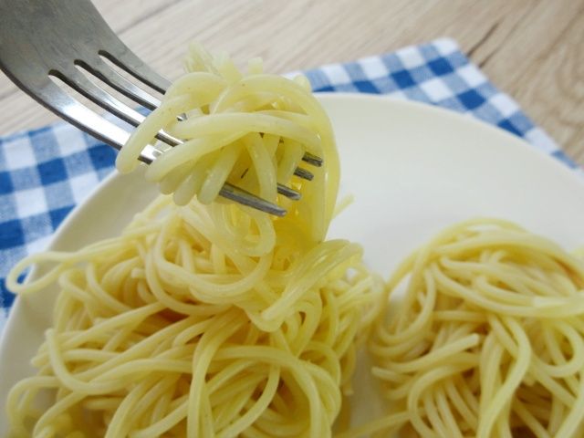 電子レンジ調理の麺