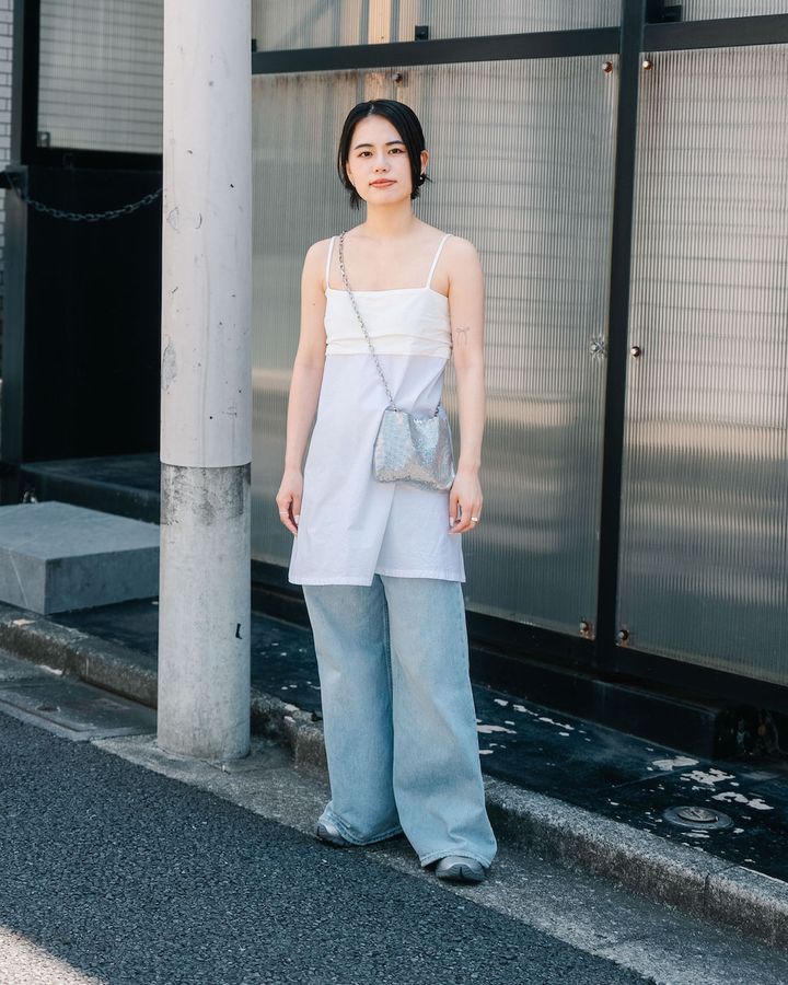 真夏の“ワンピース”スタイル5選。暑い日でもお洒落に見せるテクニックとは？【TOKYO SNAP】