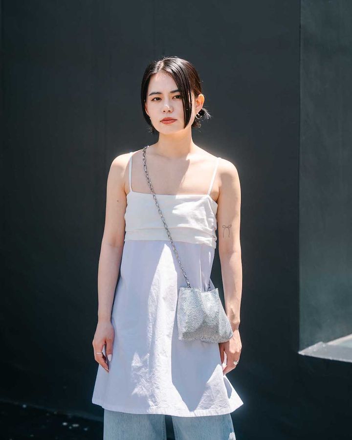 真夏の“ワンピース”スタイル5選。暑い日でもお洒落に見せるテクニックとは？【TOKYO SNAP】