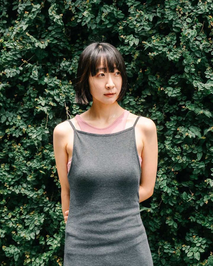 真夏の“ワンピース”スタイル5選。暑い日でもお洒落に見せるテクニックとは？【TOKYO SNAP】