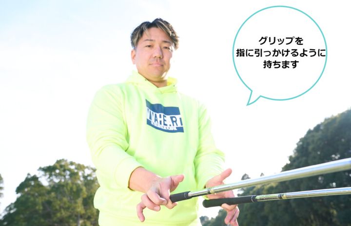 ラウンド前やミス直後に“絶対やるべき素振り6選”！人気コーチが解説