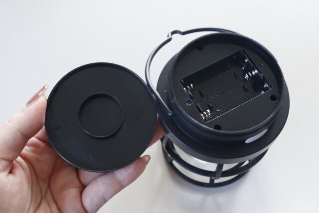 ダイソー LEDランタン ラウンド 電池