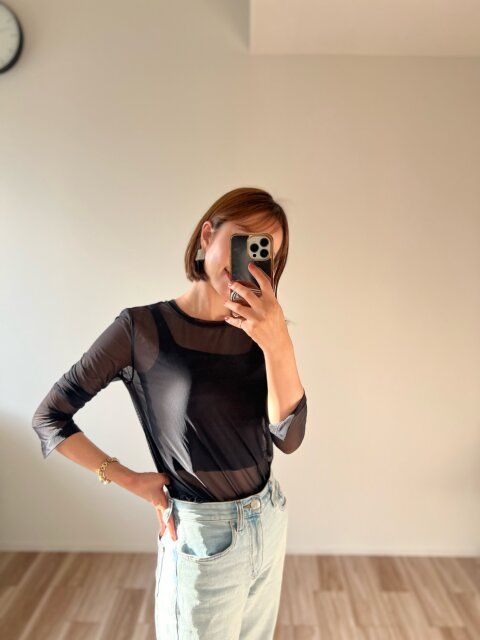 GUブラフィールクロップドワッフルスクエアネックタンクトップとシアートップスコーデ