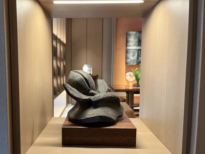 パブリックスペースで古い留蓋瓦を発見！