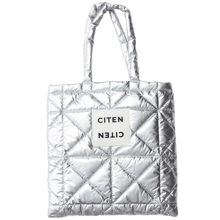 キルティングが新鮮なシテンのシルバートート