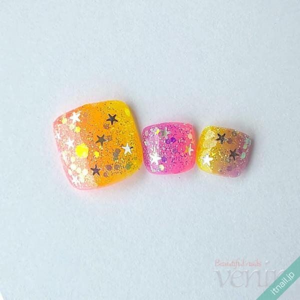 Venirが投稿したネイルデザイン [photoid:I0102527] via Itnail Design (738640)