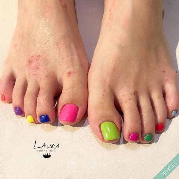 LAURA POMPONNEEが投稿したネイルデザイン [photoid:I0130435] via Itnail Design (738632)