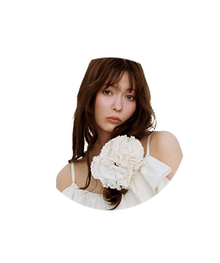 八木アリササマーバッグの中身